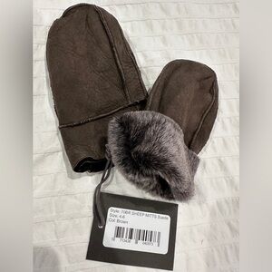 NWT - Dark Brown Suede Sheep Mitts - sz 4-6Y